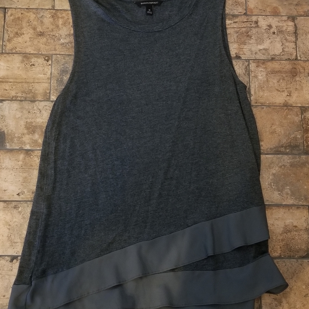 Banana Republic Sz M Medium Tank Top Gray with Ruffle